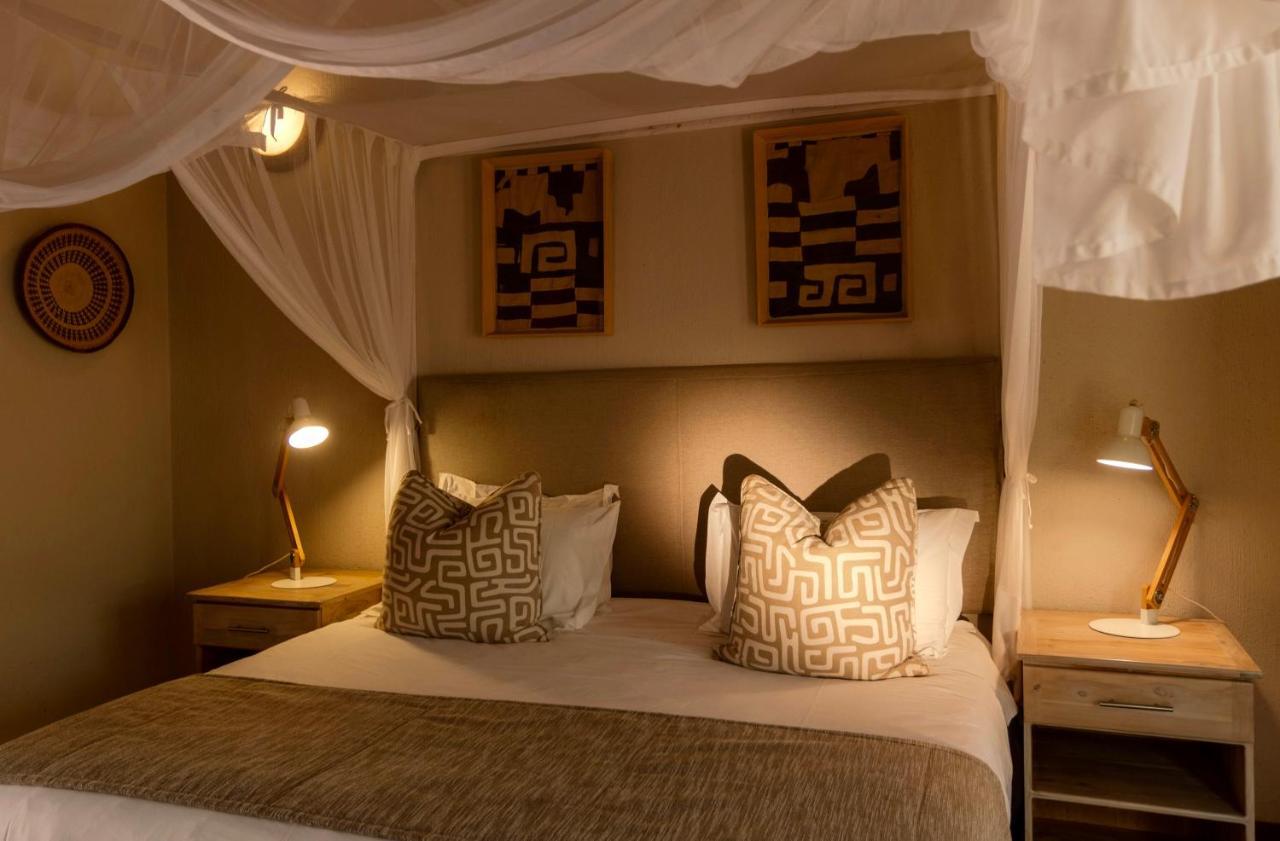 Giraffe Lodge Hoedspruit Exterior photo