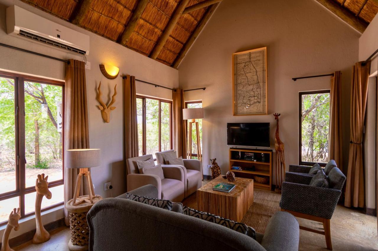 Giraffe Lodge Hoedspruit Exterior photo